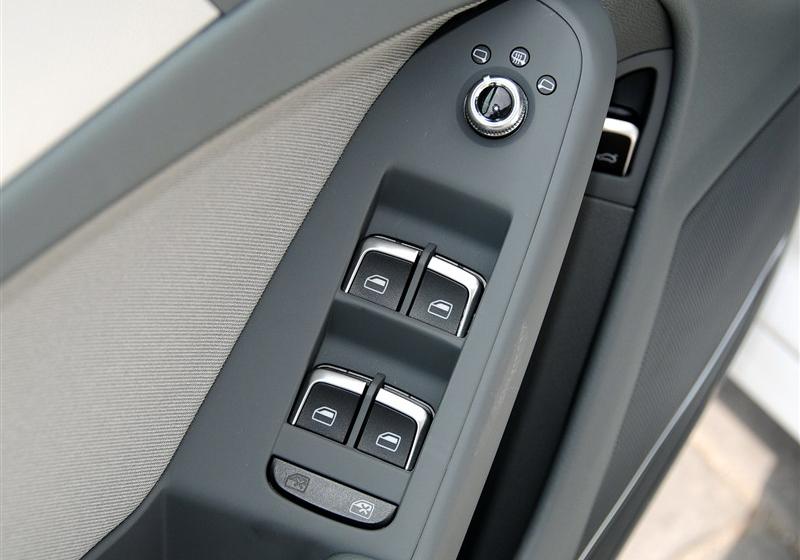 2013款 35 TFSI 自动标准型
