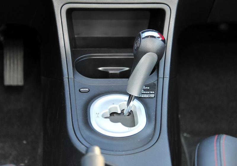 2014款 1.5L 自动豪华版