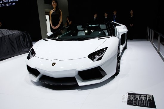 兰博基尼Aventador LP700-4 ROADSTER 