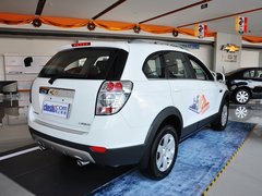 雪佛兰  2.4L 自动 车辆右侧尾部视角