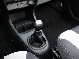 奥拓 2013款 1.0L 手动舒适型