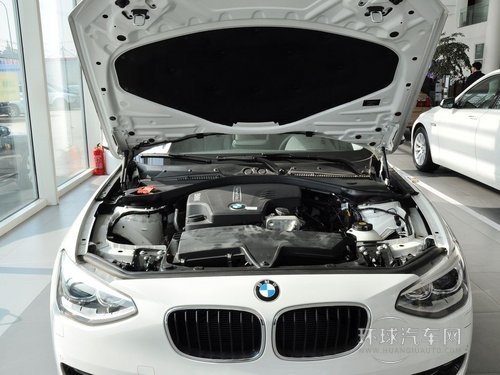 宝马(进口)  125i 2.0T 发动机局部特写
