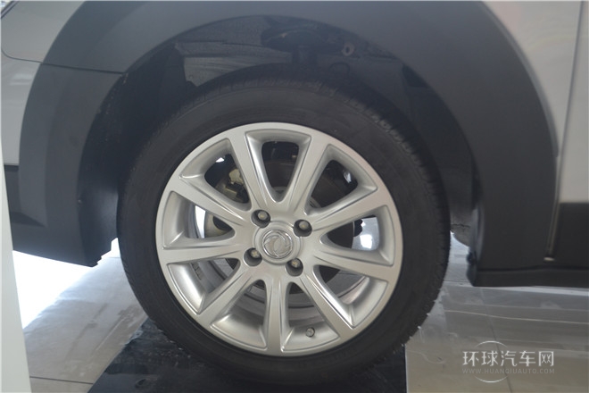 风神 H30 Cross 1.6L 手动尊尚型