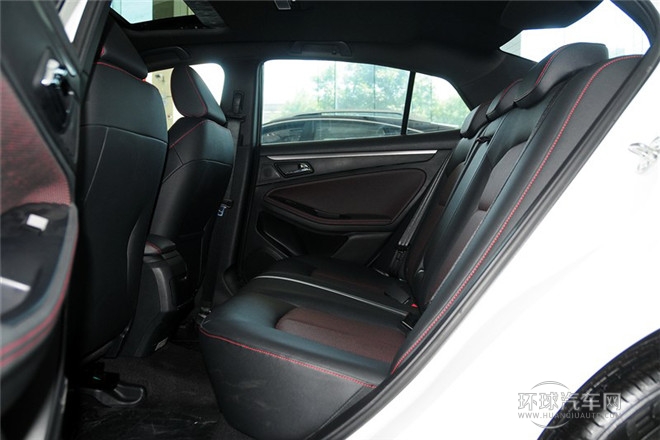2014款 1.8T 自动运动尊贵型