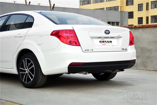 2013款 1.6L MT尊贵型