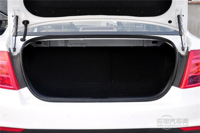 2013款 1.6L MT尊贵型