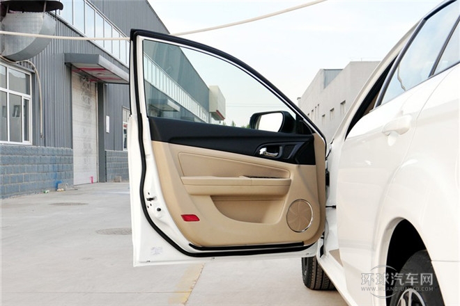 2013款 1.6L MT尊贵型