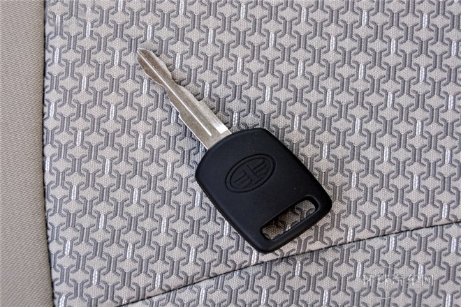 2013款 1.6L AT豪华型