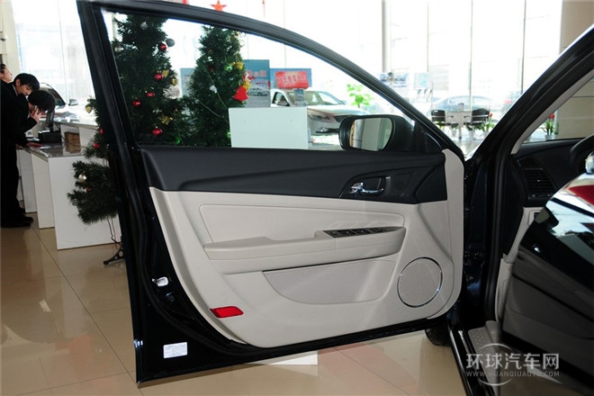 2013款 1.8L AT舒适型
