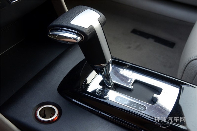 2013款 1.8L AT尊贵型