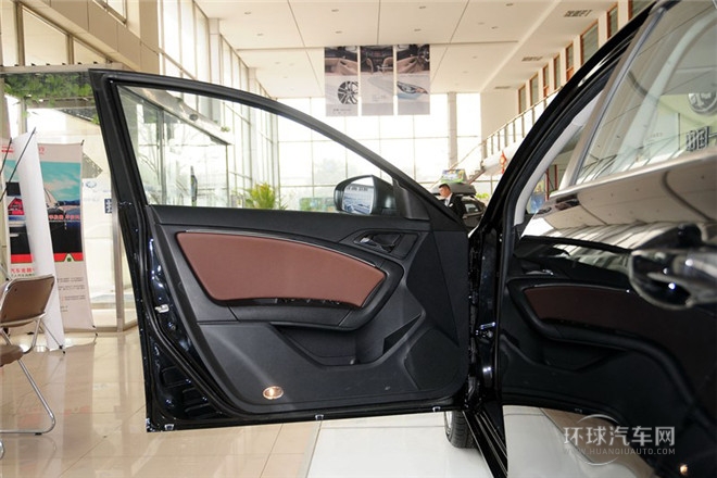 2014款 1.8T 自动豪华型