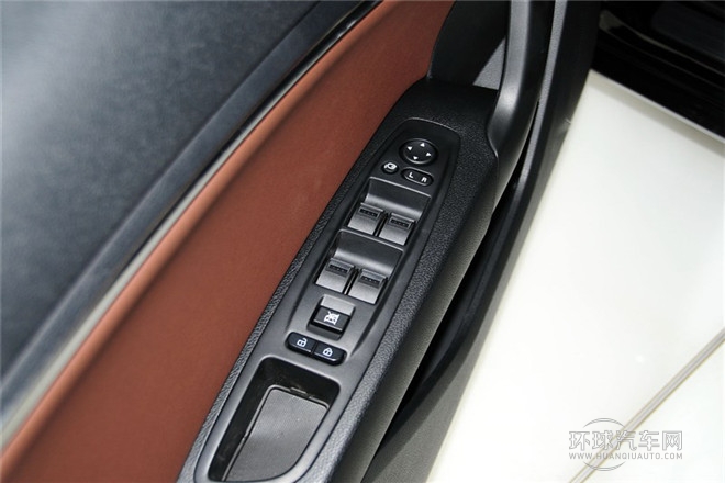 2014款 1.8T 自动豪华型