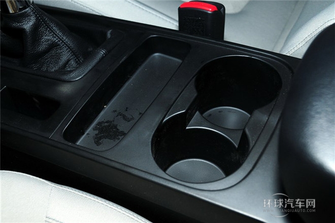 2013款 2.0L 手动基本型