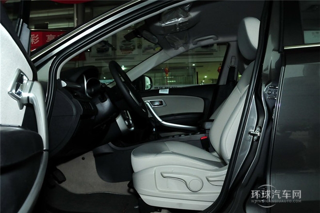 2013款 2.0L 手动基本型