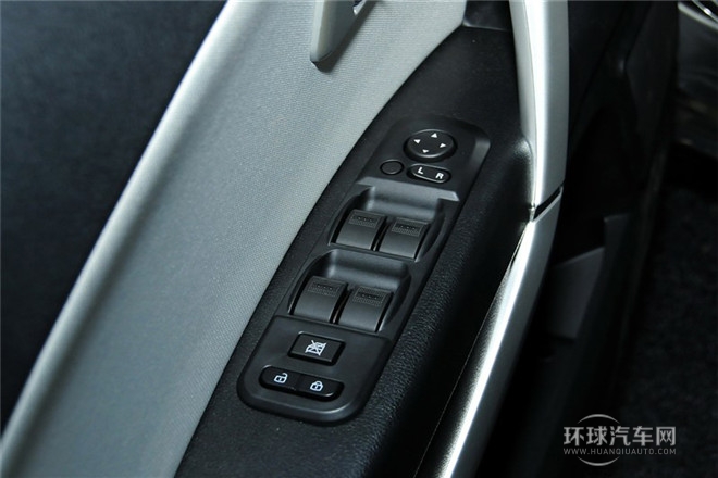 2013款 2.0L 手动基本型