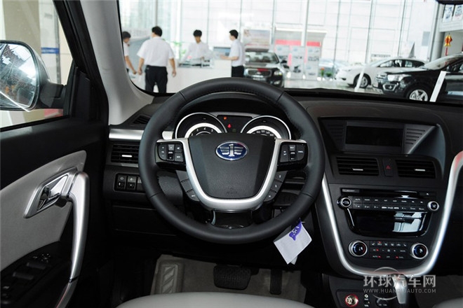 2013款 2.0L 自动豪华型