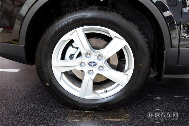 2013款 2.0L 自动豪华型
