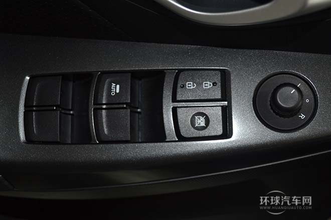 2013款1.6L自动ESP 豪华版