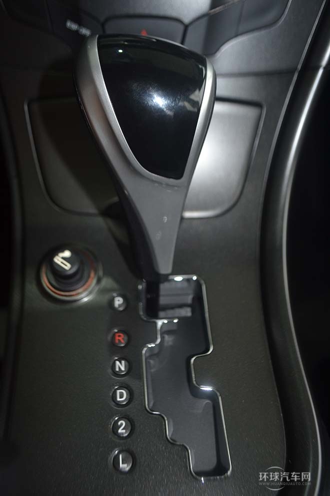 2013款1.6L自动ESP 豪华版
