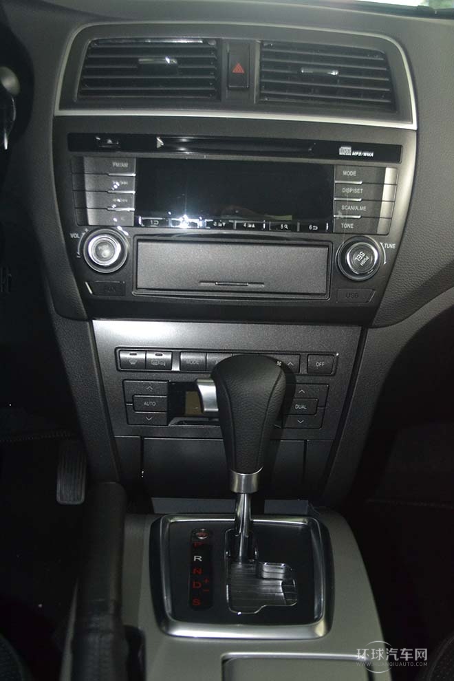 2013款 1.8T 自动豪华版
