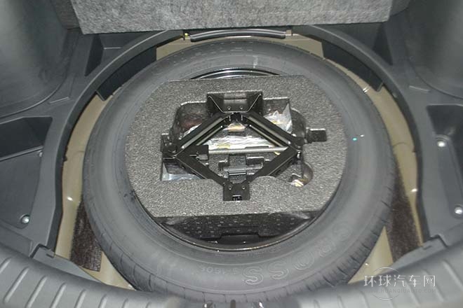2012款 2.0L 手动两驱舒适版