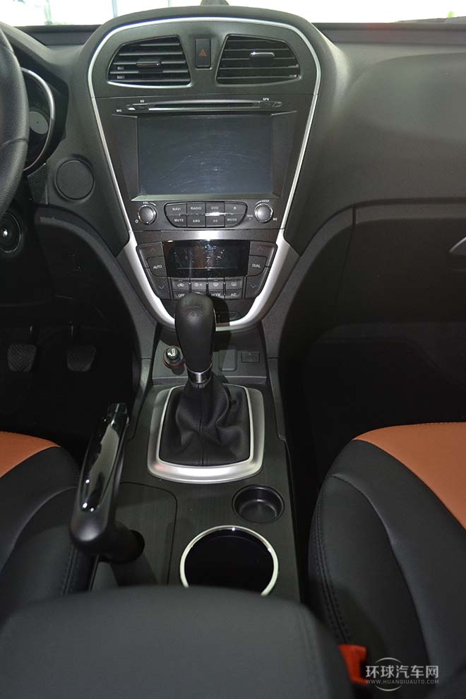 2012款 2.0L 手动两驱舒适版