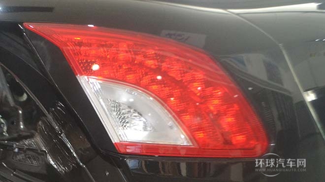 2012款 2.0L 手动两驱舒适版