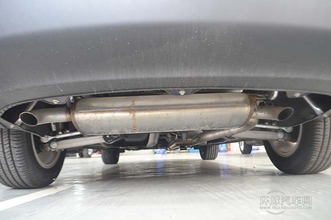 2013款 1.8T 自动两驱豪华版