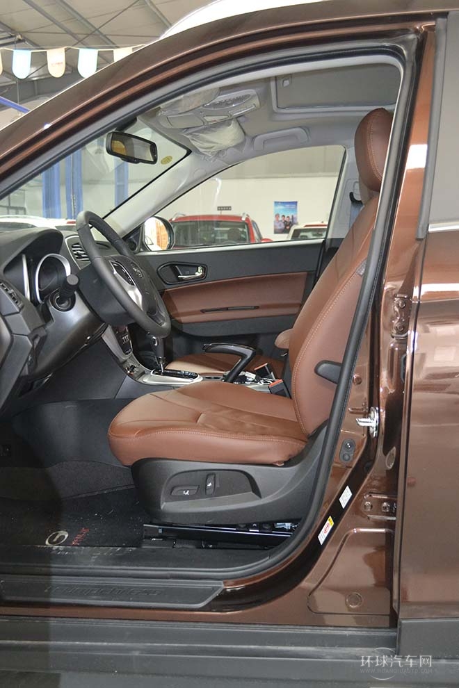 2013款 1.8T 自动两驱豪华版