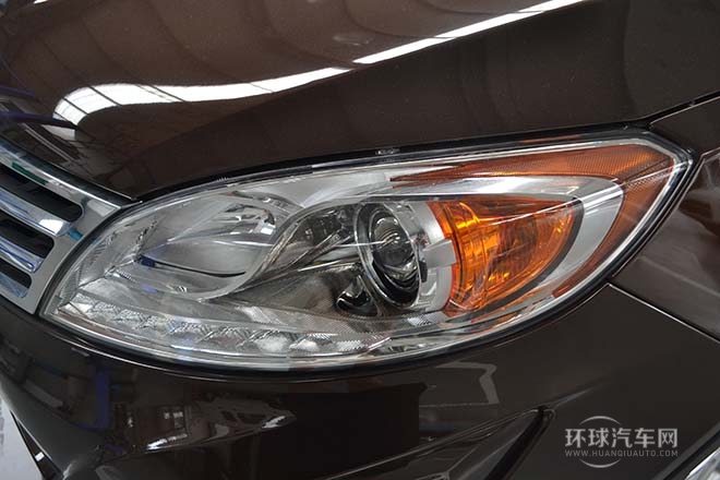 2013款 1.8T 自动两驱豪华版