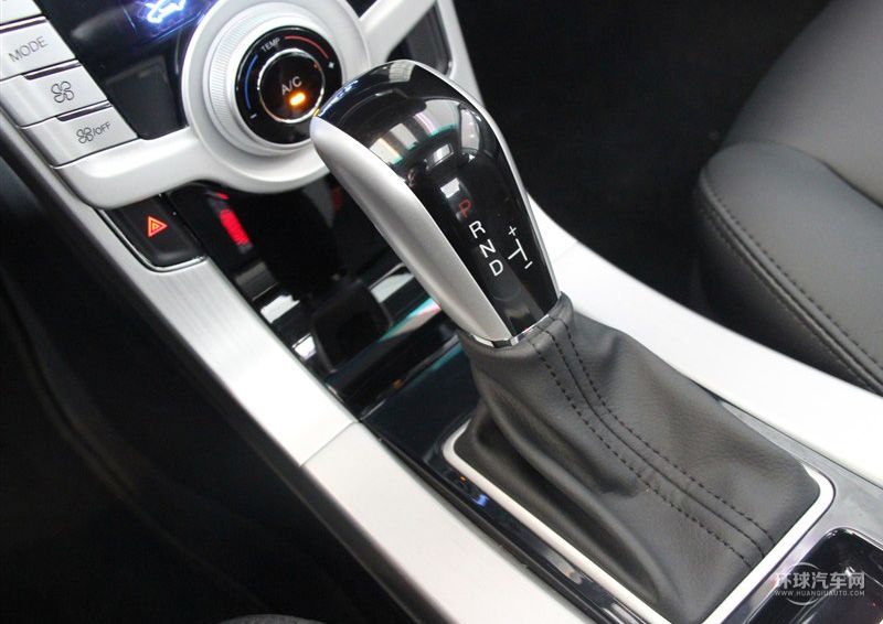 2014款 荣耀导航版 1.8T 自动豪华型
