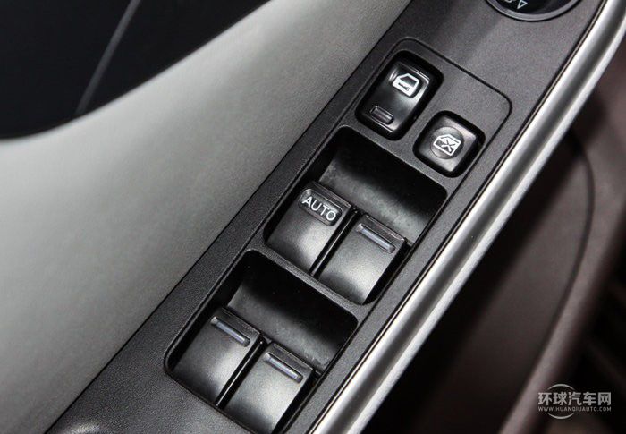 2014款 荣耀导航版 1.8T 手动经典型