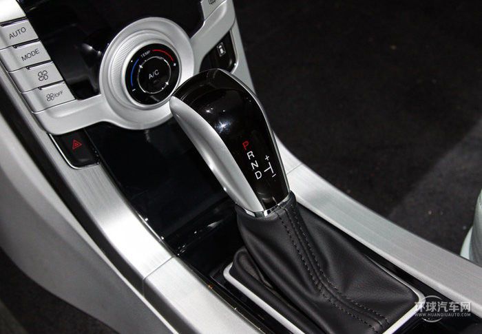 2014款 荣耀导航版 1.8T 手动经典型