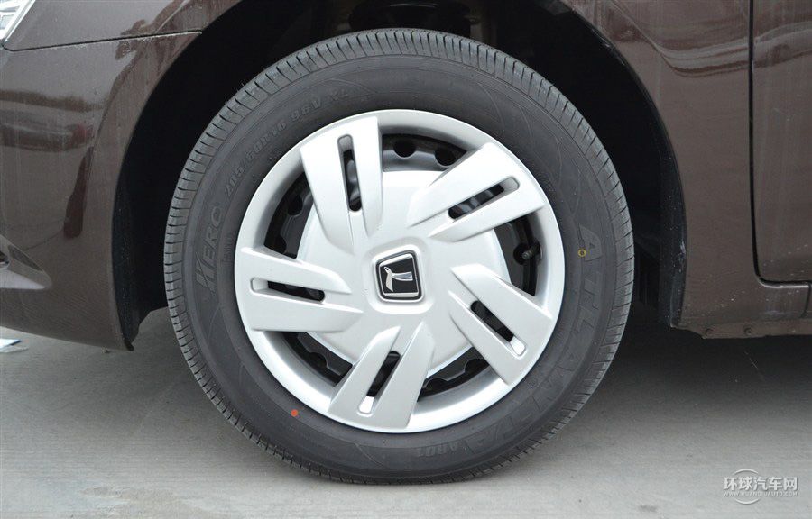 2014款 荣耀导航版 1.8T 手动精致型