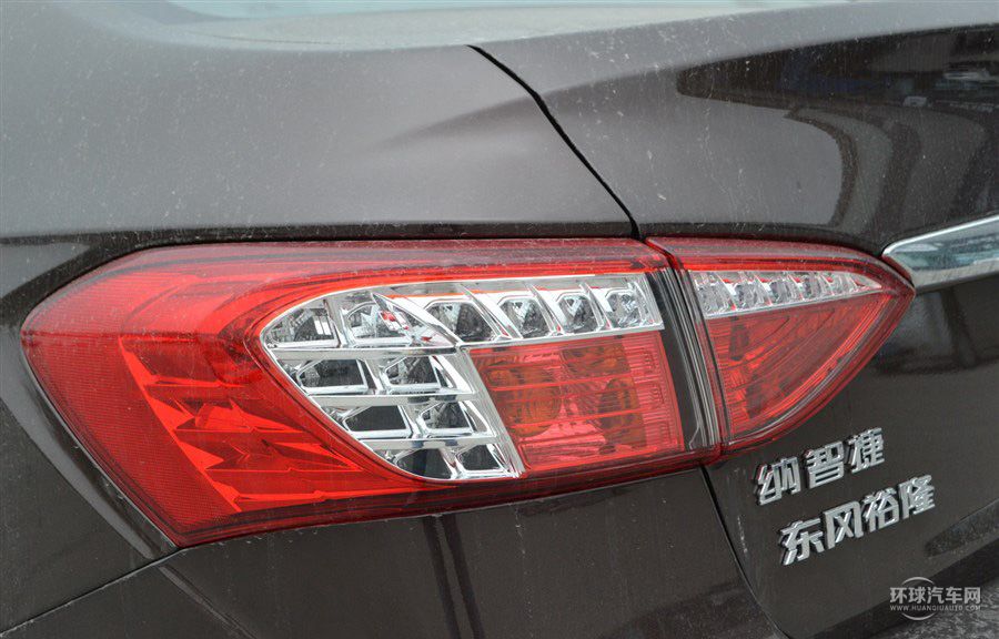2014款 荣耀导航版 1.8T 手动精致型