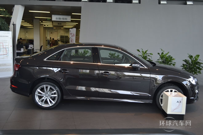 2014款 Limousine 40 TFSI S line舒适型