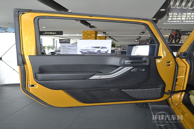 2013款 3.6L 两门版 Sahara