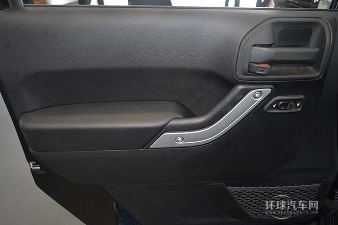 2014款 3.0L 四门版 Sahara