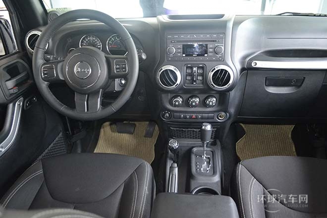 2014款 3.0L 四门版 Sahara