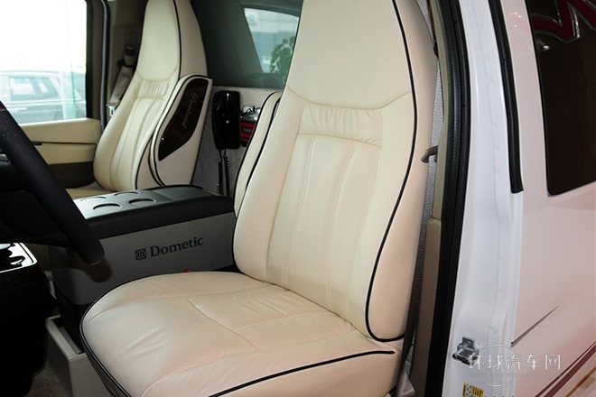 2014款 5.3L 领袖版