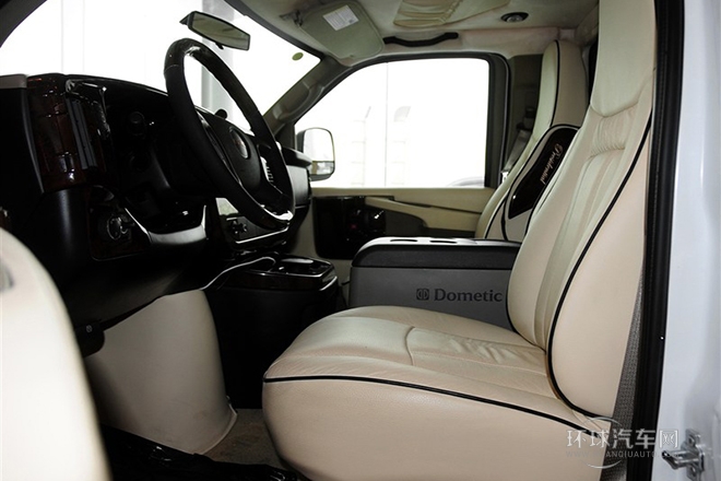 2014款 5.3L 领袖版