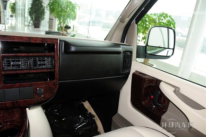2014款 5.3L 领袖版