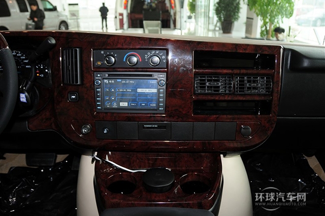 2014款 5.3L 领袖版
