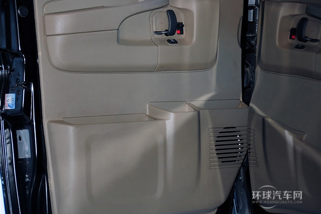 2014款 6.0L G1500L 领袖级