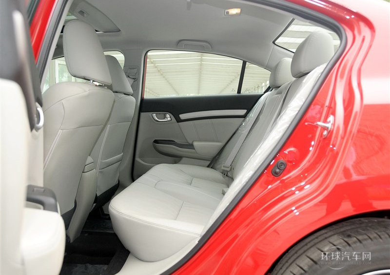 2014款 1.8L 自动豪华版
