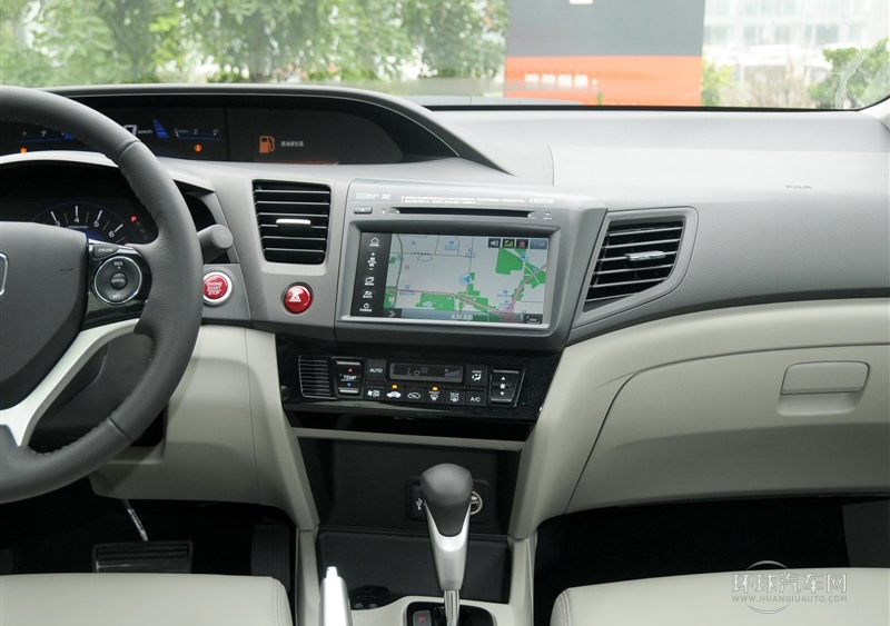 2014款 1.8L 自动豪华版
