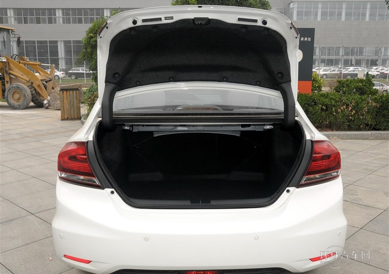 2014款 1.8L 自动舒适版