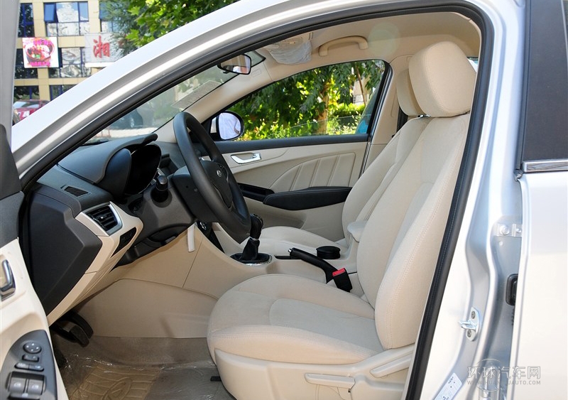 2013款 1.6L DVVT 手动致领版