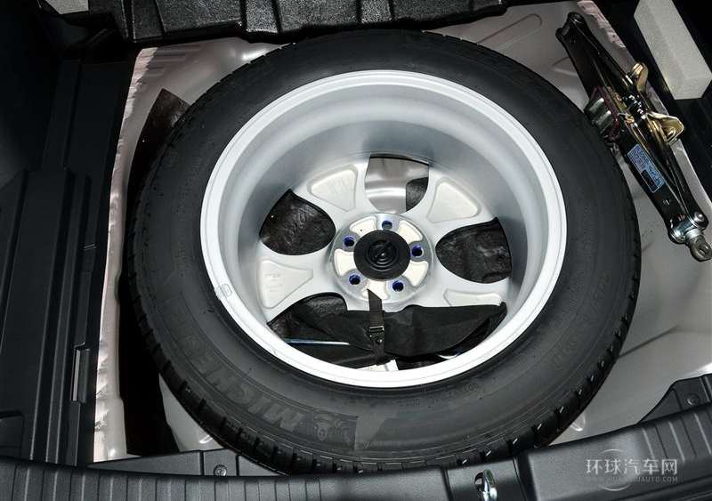 2012款 2.4L 四驱尊贵版