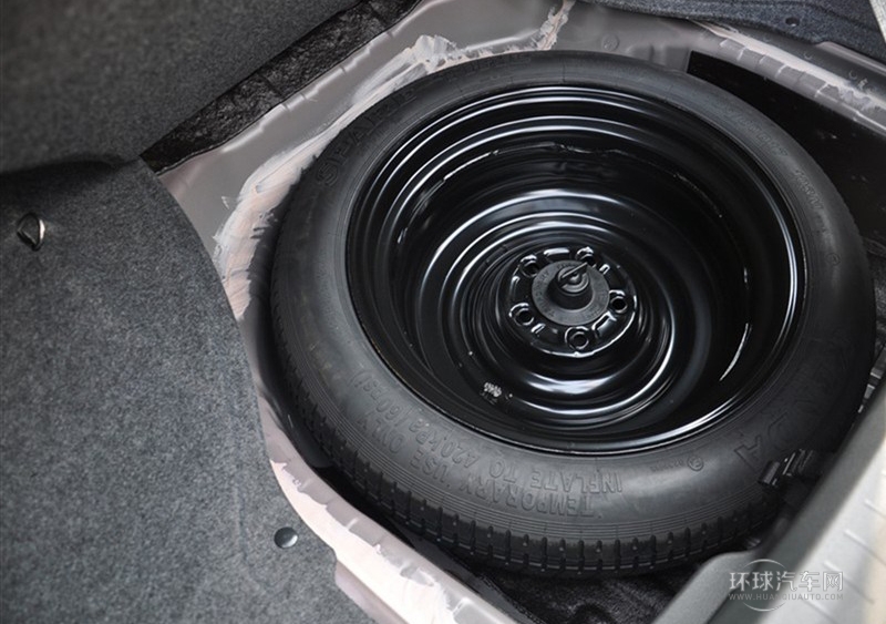 2013款 2.4L 尊贵版